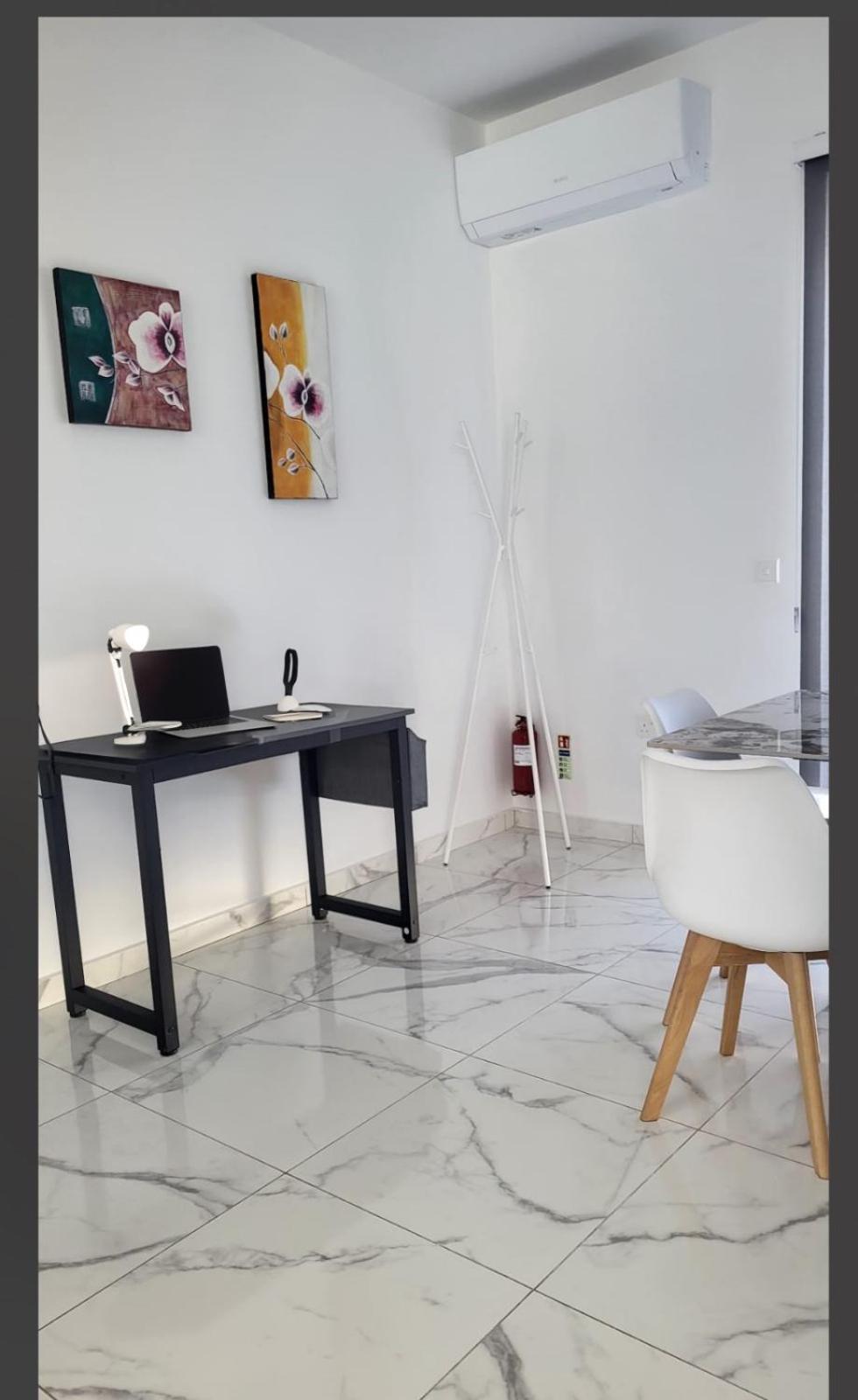 Central Apartment In Swieqi Is-Swieqi 외부 사진